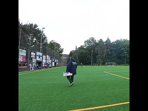 Kennt seine Mannschaft! Bloß keine Hektik. Der Ball geht sowieso ins Aus. 😎😅 #Auerhammer #Erfahrung
