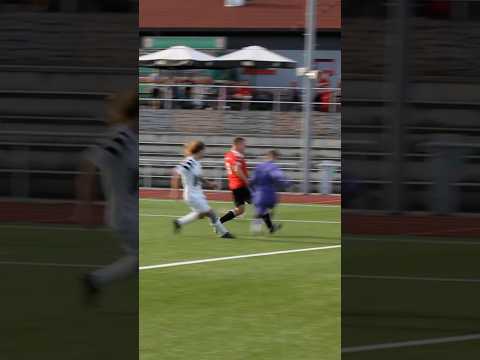 Kopf und Kragen riskiert der Keeper des SV #Affalter 😳🧤 #kreisliga